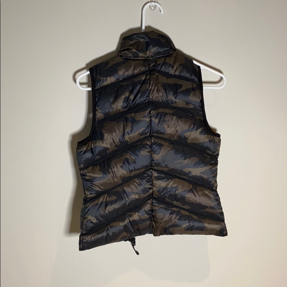 Blanc Noir puffy vest, size xs. Black and olive - Picture 2 of 2